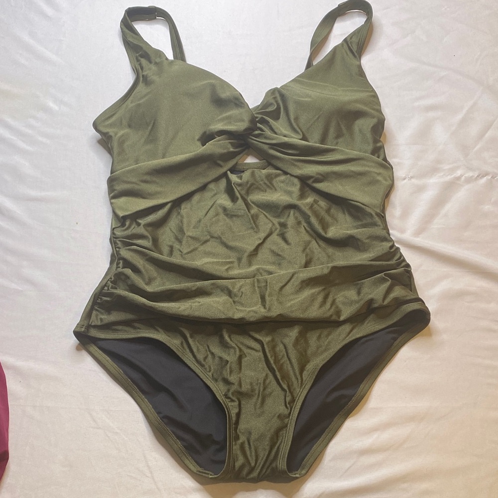 DKNY Women’s Olive Green One‎ Piece Swimsuit Size XXL - Picture 1 of 8